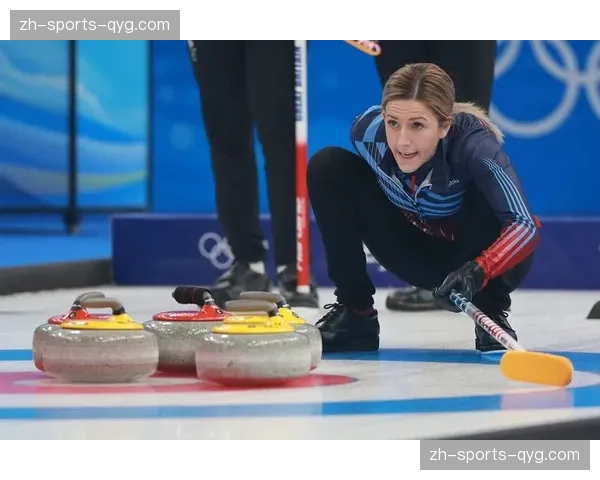 英国队冰壶混双小组第一 美国意大利瑞典晋级四强